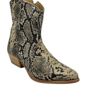 Free People New Frontier Snake Print Western Ankle Boots Size UU 40 / US 10